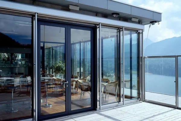 window installation near me Raleigh NC, replacement windows Chapel Hill NC, PVC window installation Cary NC, aluminum windows and doors Durham NC, shower room glass installation Wake Forest NC, glazing services North Carolina homes, custom bay and bow windows Apex NC, energy-efficient window replacement Morrisville NC, glass window repair near me Rolesville NC, licensed window contractors in North Carolina